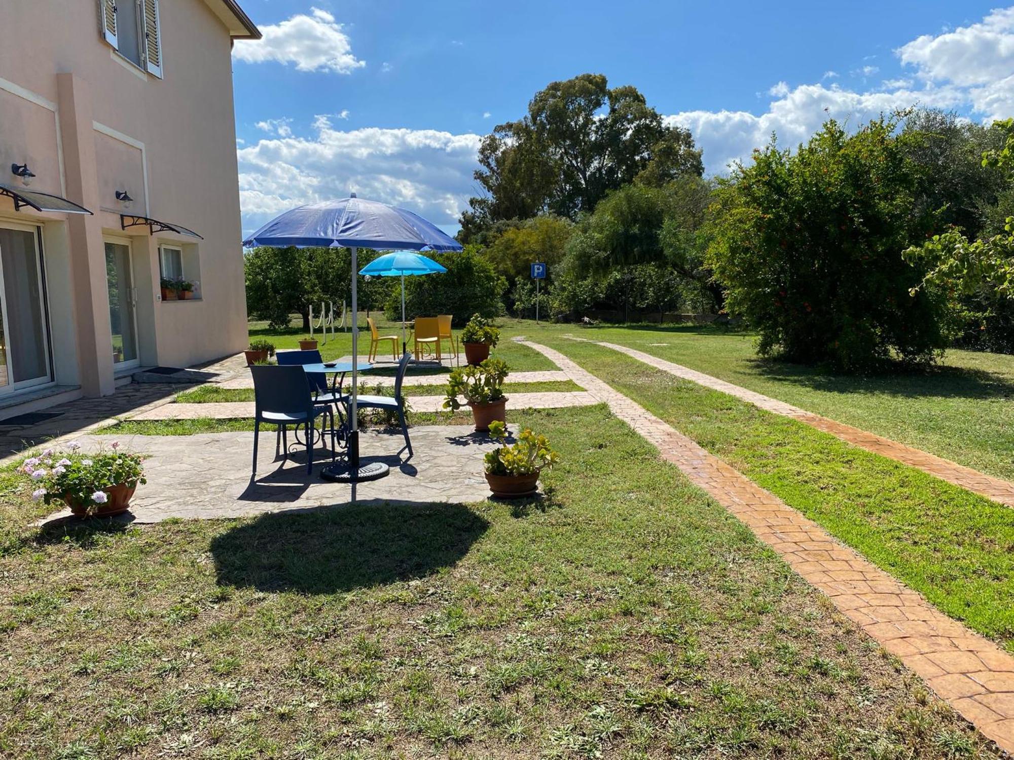 La Maison Di Zia Annina Olbia Exteriör bild